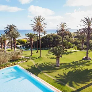 & **** Porto Santo