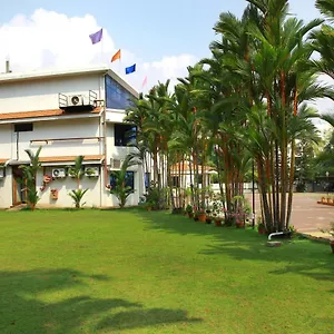 **** Hotel Krishna Holiday Village India